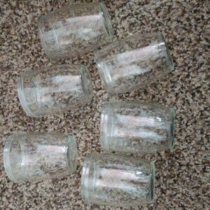 Min glass containers with plastic lids